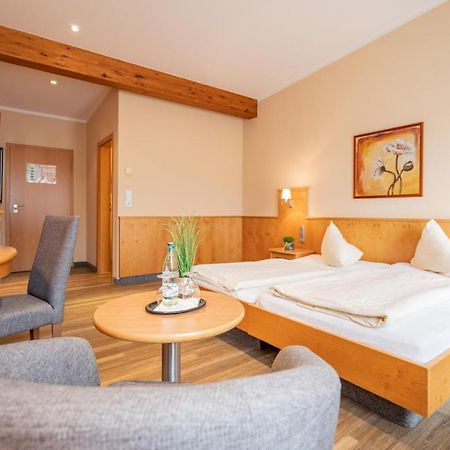 Hotel-Gasthaus Adler ช็อปฟ์ไฮม์ ภายนอก รูปภาพ