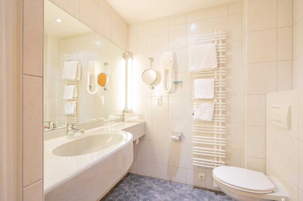 Hotel-Gasthaus Adler ช็อปฟ์ไฮม์ ภายนอก รูปภาพ