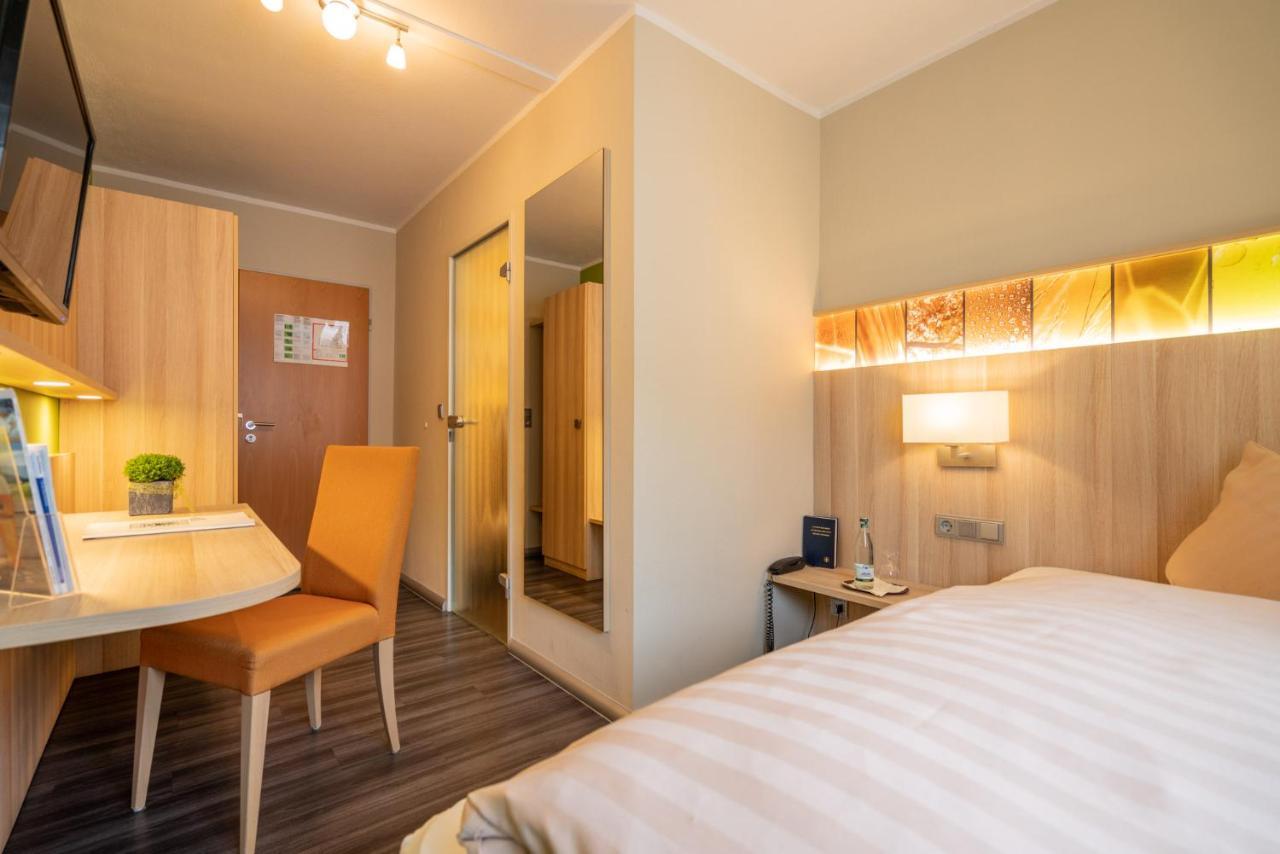 Hotel-Gasthaus Adler ช็อปฟ์ไฮม์ ภายนอก รูปภาพ