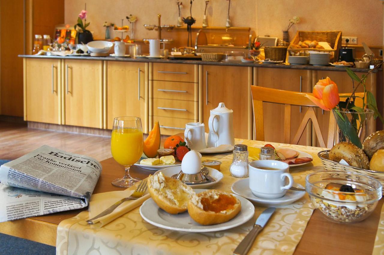 Hotel-Gasthaus Adler ช็อปฟ์ไฮม์ ภายนอก รูปภาพ