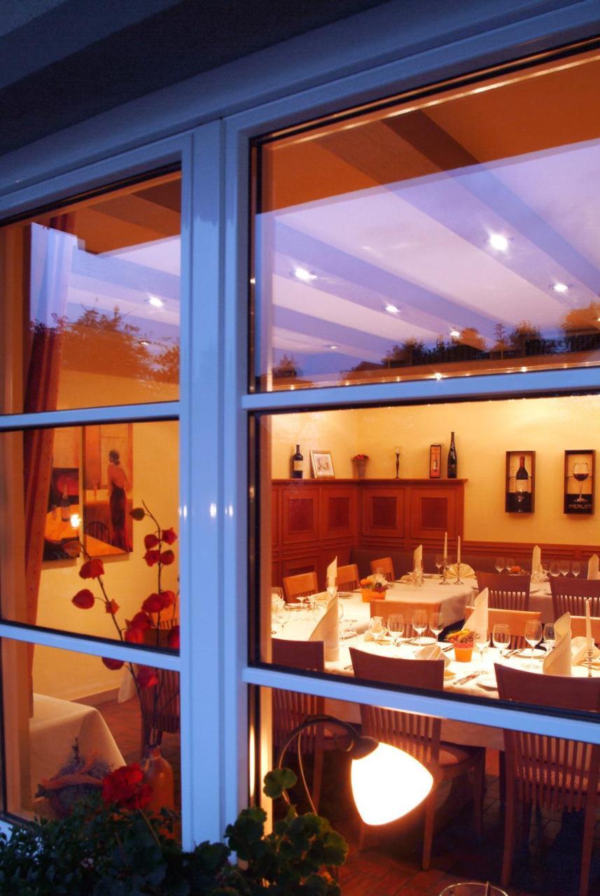 Hotel-Gasthaus Adler ช็อปฟ์ไฮม์ ภายนอก รูปภาพ